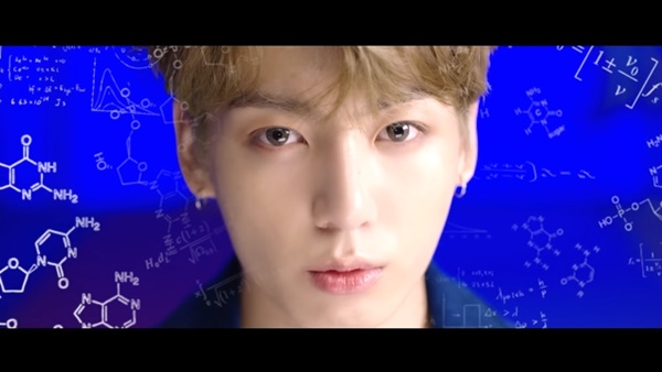 BTS ‘DNA’ 뮤직비디오/사진=유투브 ‘ibighit’ 채널 ‘BTS(방탄소년단) ‘DNA’ Official MV’ 영상 캡처