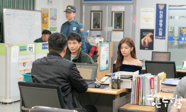 신하균,정소민/사진=KBS2 ‘영혼수선공’ 방송캡처