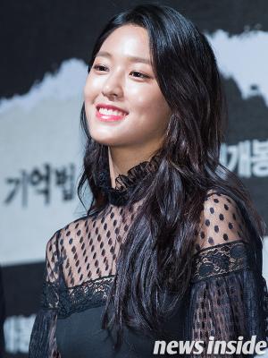 설현, 9월 여자 광고모델 브랜드평판 1위…김소현·아이유·서현진·김희선 TOP5
