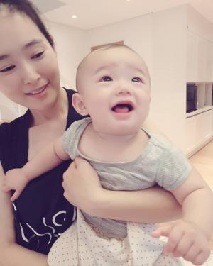 ‘동상이몽2’ 윤상현, 못 말리는 아내 메이비 사랑♥ “어이구 우리아들 넘 예쁘네. 엄마는 더 예쁘고”