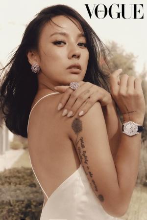 Lee Hyo-ri pictorial, the luxurious daily life imagined by Linda G..&apos;the king of the end&apos; of splendor