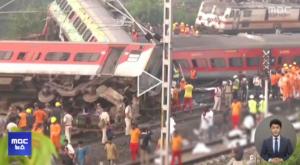 인도, 대규모 열차 탈선‧충돌 사고…열차 3대 사망자 최소 288명
