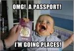 여권에 신난 아기, “보행기 타고 세계일주할 기세네”