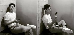 Kim Soo-hyun, small face + superior physical... Sculpted handsome man breaking through with a black and white photo