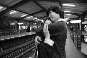 李孝利+李相顺6年前在柏林拥抱...“谁做的？”