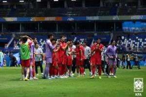 대한민국 U-17 축구 대표 팀, 아시안컵 결승 준우승…일본에 0대3 패배