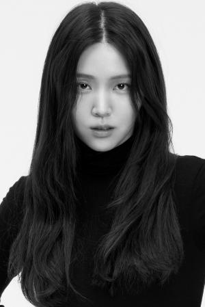 김지은, tvN 새 드라마 &apos;엄마친구아들&apos; 출연 확정... 정해인X정소민과 호흡